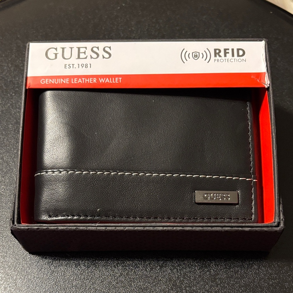 Guess‎ Black Leather RFID Wallet